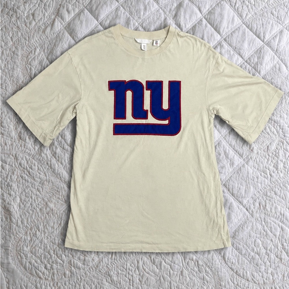 New York Giants Graphic Tee - Cream with Blue Logo